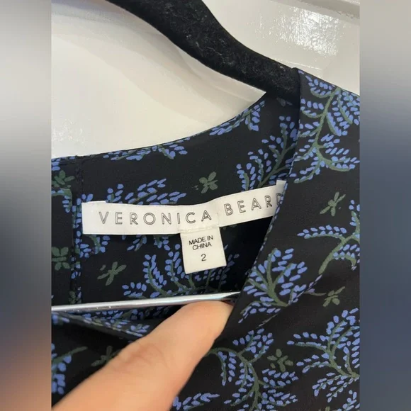 NWOT Veronica Beard Clarke Puff Sleeve Floral Blouse with Button Down Back - Picture 5 of 9